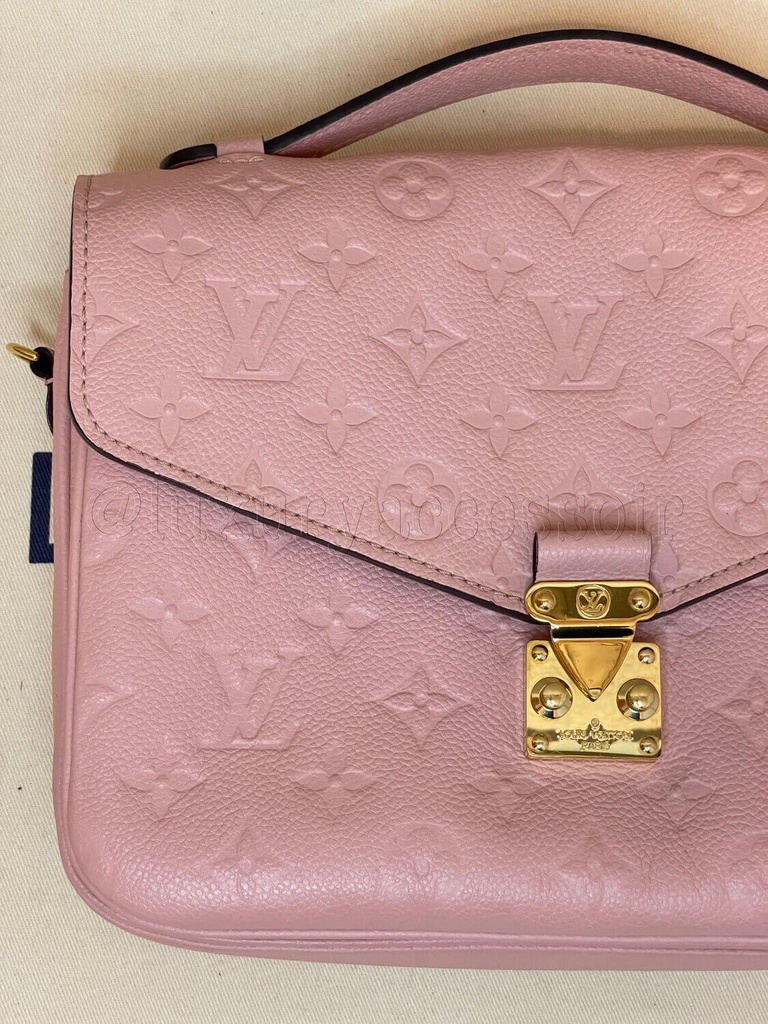 Rose poudre pochette outlet metis